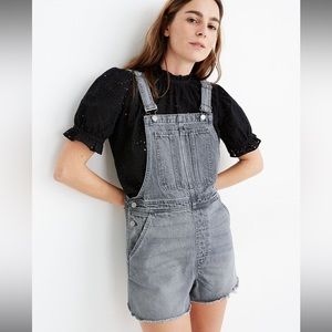 Madewell Pinyon Short Overalls in Pale Grey